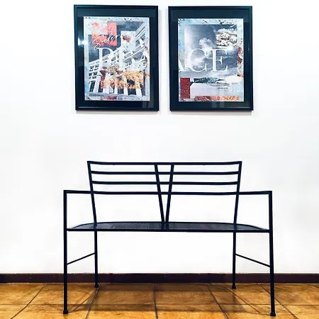 Maison d'hôtes Place - Design House Salernes